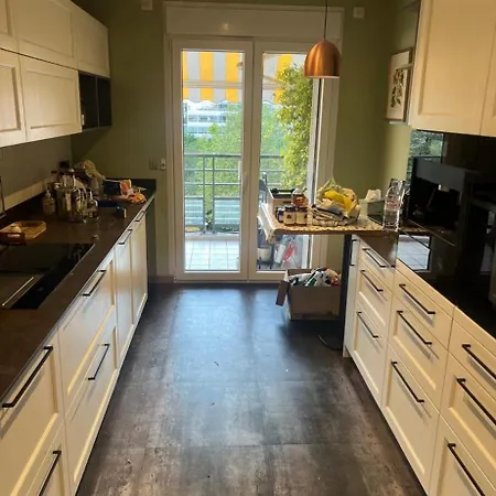 3 Bedrooms With Tour Eiffel View Апартаменты Исси-ле-Мулино