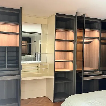 Апартаменты 3 Bedrooms With Tour Eiffel View Исси-ле-Мулино