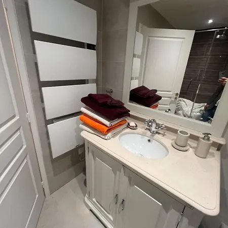 Apartmán 3 Bedrooms With Tour Eiffel View