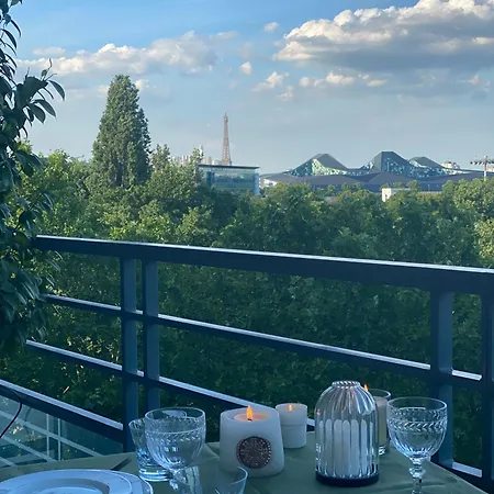 3 Bedrooms With Tour Eiffel View Appartement *