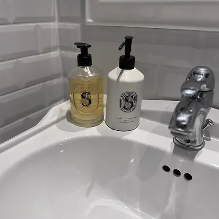 Апартаменты 3 Bedrooms With Tour Eiffel View