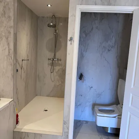 3 Bedrooms With Tour Eiffel View