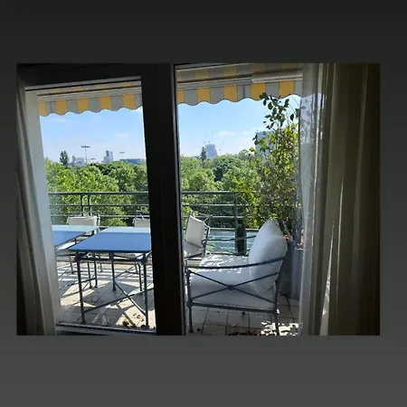 3 Bedrooms With Tour Eiffel View *