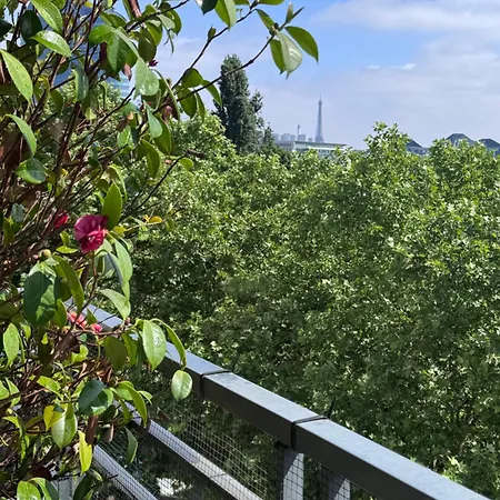 3 Bedrooms With Tour Eiffel View *