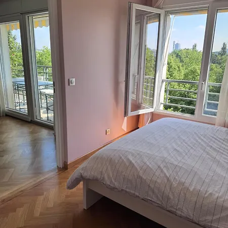 3 Bedrooms With Tour Eiffel View Apartmán *