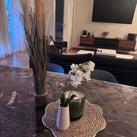 3 Bedrooms With Tour Eiffel View