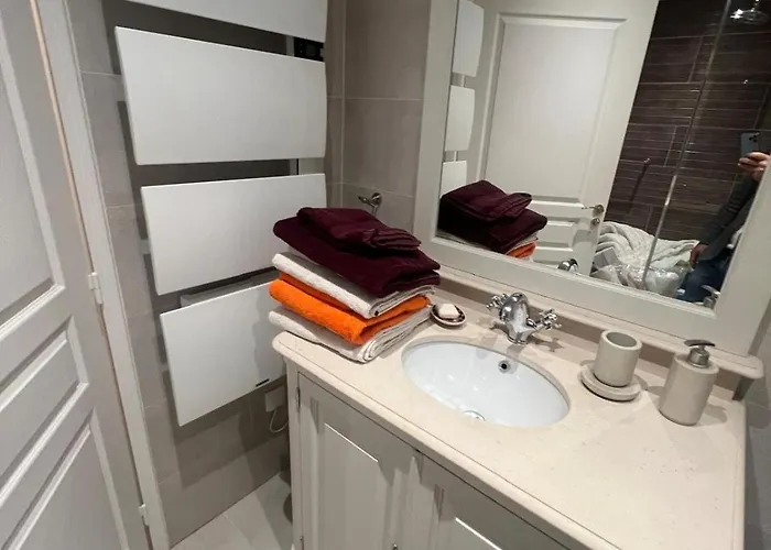 Lägenhet 3 Bedrooms With Tour Eiffel View