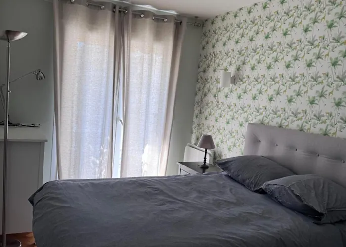 3 Bedrooms With Tour Eiffel View Διαμέρισμα